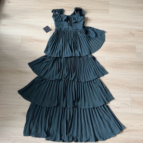 New Lulu's Always Remarkable Emerald Green Pleated Off-the-Shoulder Maxi Dress - Picture 4 of 7